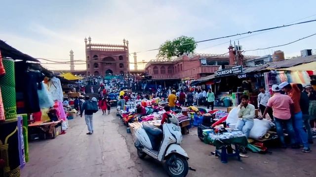 The Real Chor Bazar India 500Rs Me iPhone 13 Omg😱 Chor Bazar New Delhi ! PART 3.0 Android phone300r смотреть онлайн