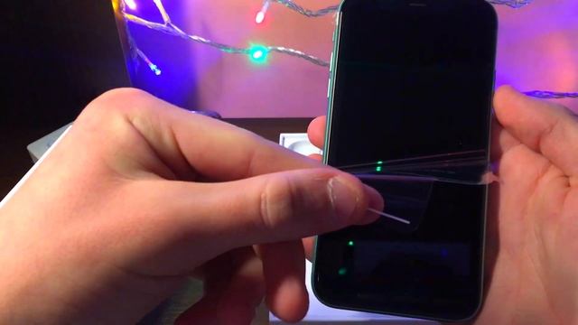 iPhone 11- Unboxing (old box) смотреть онлайн