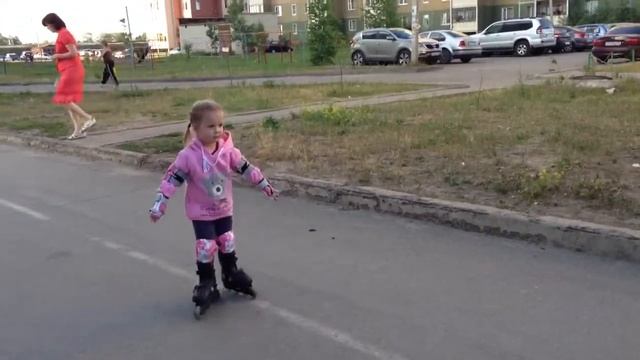 Ролики в 3 года смотреть онлайн