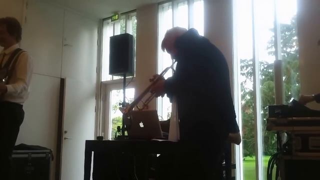 Palle Mikkelborg m fl: GRÅÆNDER OVER LANGEØ -- koncert i Kerteminde смотреть онлайн