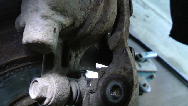 Jeep Compass Rear Brake Pad Replacement смотреть онлайн