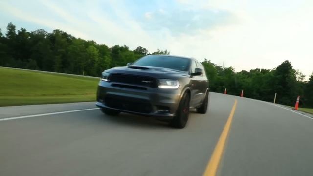 ¡TREMENDA! DODGE DURANGO SRT 392 | Que p3d0 con Durango SRT смотреть онлайн