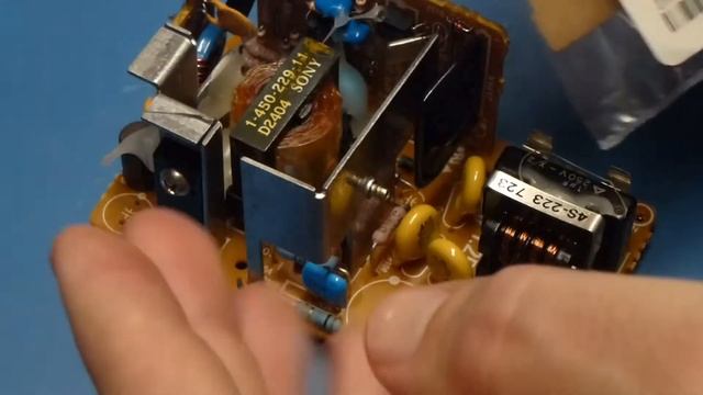 Macintosh PowerBook 100 Series Power Supply Rebuild смотреть онлайн