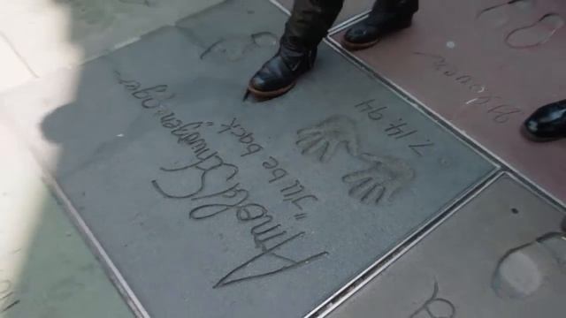 Арнольд Шварценеггер рекламирует фильм Терминатор смотреть онлайн
