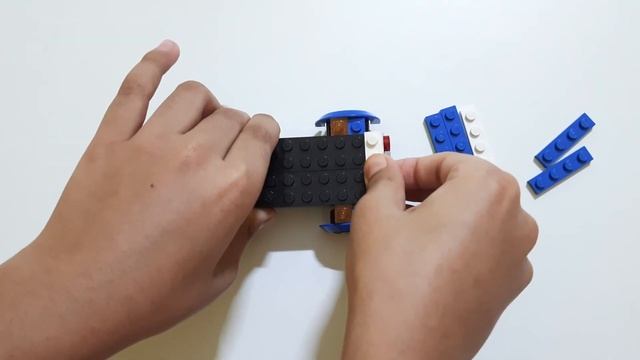 LEGO Jeep смотреть онлайн