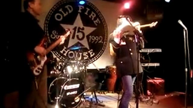 Mike Huckabee plays bass at Rockers, Suits & Kids Jam. смотреть онлайн
