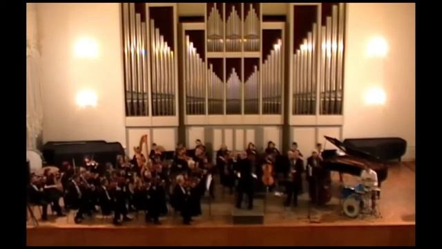 Robert Anchipolovsky with The Saratov Philarmonic Orchestra Here's That Rainy Day смотреть онлайн