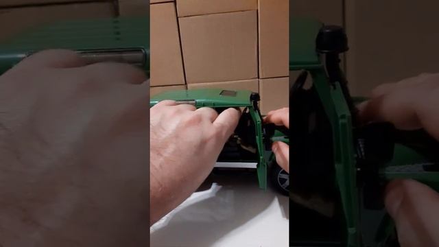 Bruder Land Rover Defender Set With Dog Cage, Dog and Figure Review. смотреть онлайн