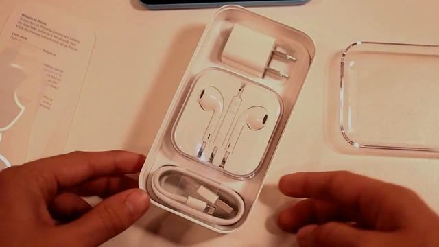 iPhone 5c: Unboxing (Blue) смотреть онлайн