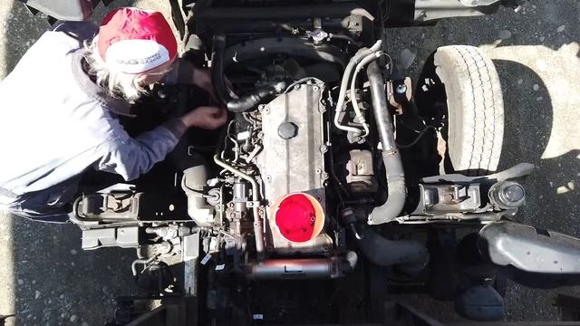 GMC W4500: ISUZU NPR Engine Removal 1A смотреть онлайн