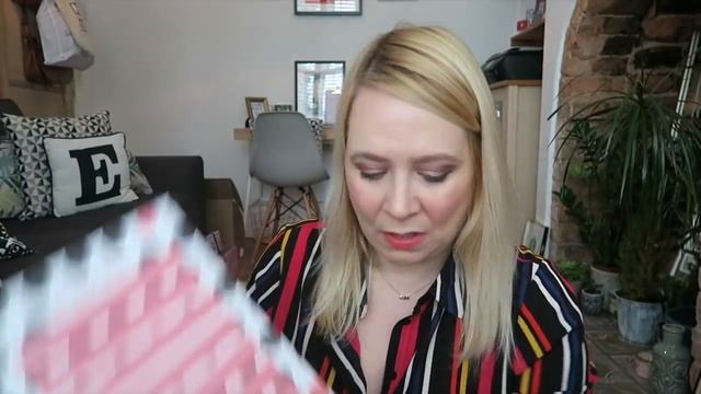 SPRING POUNDWORLD STATIONERY HAUL смотреть онлайн