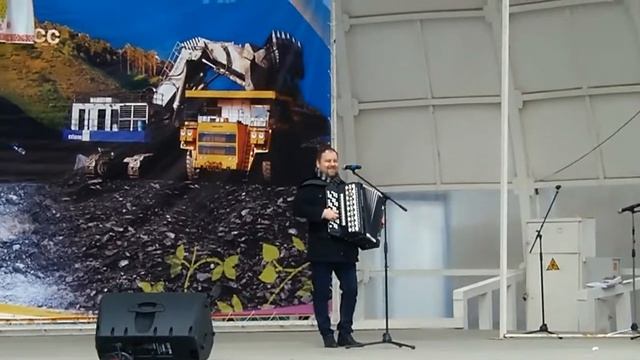 А я в своём самолёте! - исп. Алексей Лопата лидер гр."Полтишок" смотреть онлайн