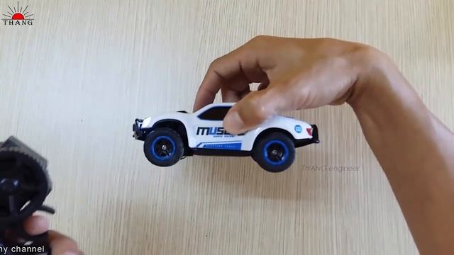 THE 8.7MPH REMOTE CONTROL CAR - 1/43 SCALE VERY STRONG смотреть онлайн