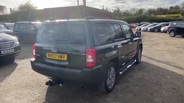 Jeep Patriot 2.0 CRD Sport 4x4 5dr смотреть онлайн