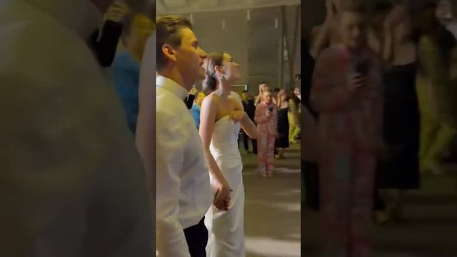 Элвин Грей поздравляет Ришата Тухватуллина смотреть онлайн