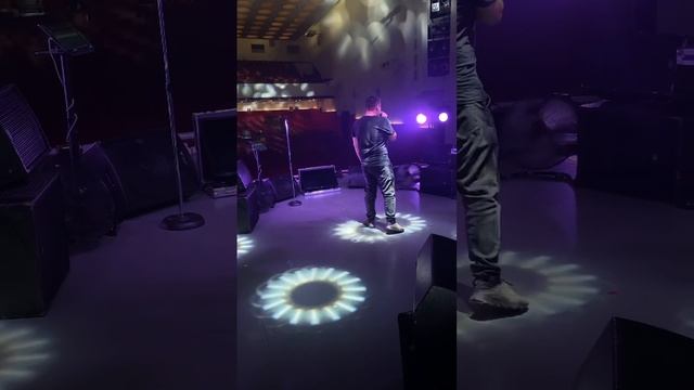 Элвин Грей играет на барабане смотреть онлайн