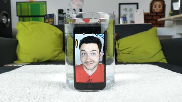 iPhone 8 VS Eau : Test Waterproof ! смотреть онлайн