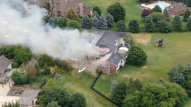 Watch: Drone footage of southeast Lincoln house fire смотреть онлайн