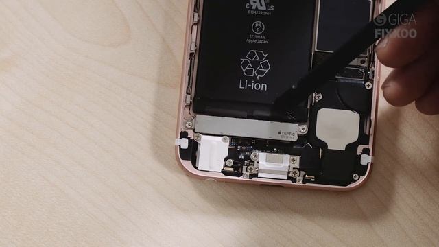 iPhone 6/6 Plus and iPhone 6s/6s Plus battery replacement: Tutorial and FAQ смотреть онлайн