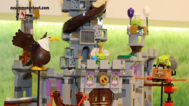 Toy Fair 2016: LEGO Angry Birds sets on display! смотреть онлайн