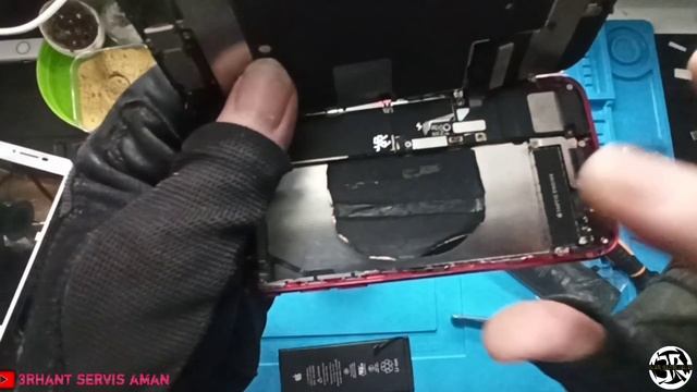 Ganti Baterai IPhone 8 || iPhone 8 battery Replacement смотреть онлайн