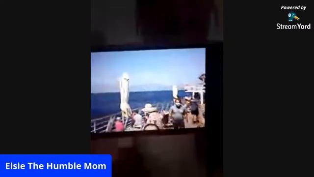 KINGS APARTMENT HOTEL LIVE.LAST NIGHT IN THE SWIMMING POOL. смотреть онлайн