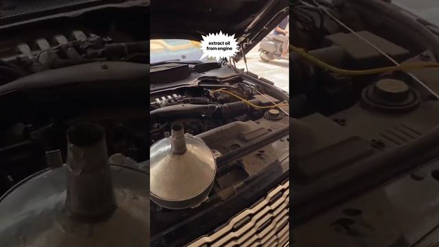 Range Rover SV autobiography oil change service смотреть онлайн