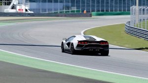 Lamborghini Countach 2022 LPl 800-4 vs Lamborghini Veneno at Monza GP