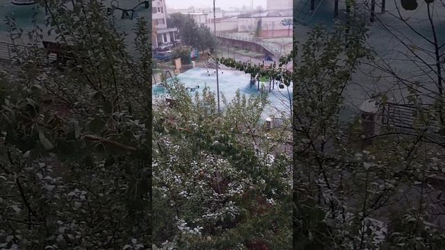 С первым снегом Москва