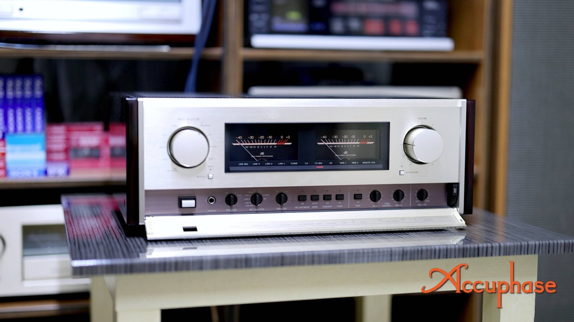 Accuphase E-405 смотреть онлайн