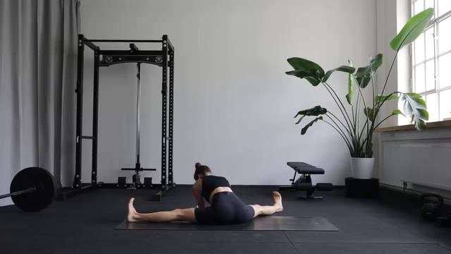 Yoga Ganzkörper Workout _ stark, flexibel & ästhetisch _ 25 Min. Strong Elegance Flow 🖤
