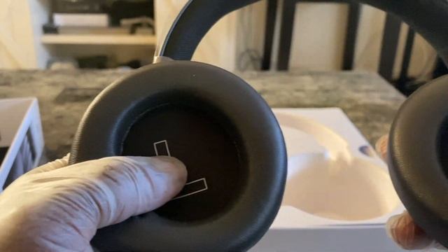Unboxing of Beoplay Portal Gaming Headphones for Windows & Xbox Series Part 1 | Bang & Olufsen смотреть онлайн