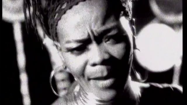 BRENDA FASSIE - Ama Gents смотреть онлайн
