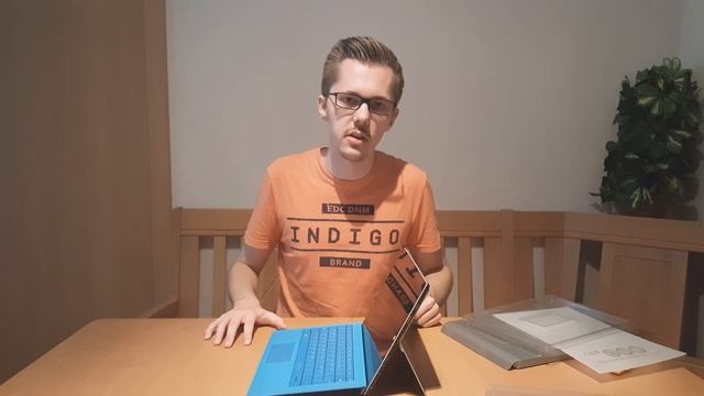 Quick Look: Microsoft Surface Pro 3 Official Tempered Glass Protector + cheap 5$ Carbon Skin смотреть онлайн