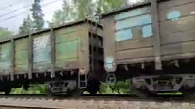 2ЭС6-1372 «Синара» с грузовым поездом смотреть онлайн