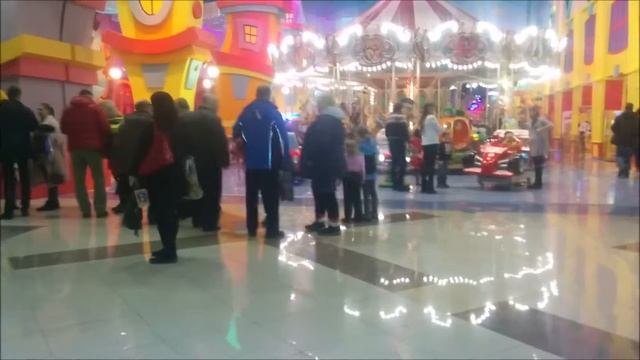 На Авроре в Самаре в развлекательном центре. смотреть онлайн
