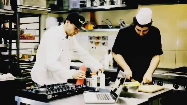 так делается музыка! от Groove Delicious смотреть онлайн