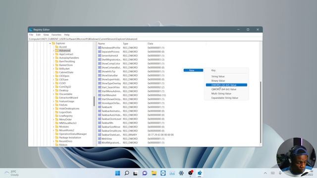 How to Change Taskbar Size in Windows 11 смотреть онлайн