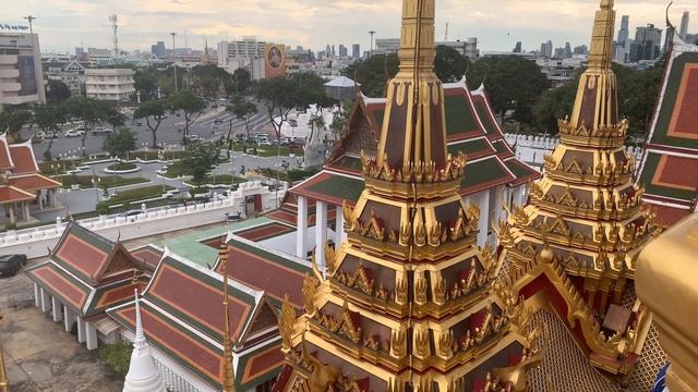 Here's the BEST way to see the fantastic Bangkok temple tour смотреть онлайн