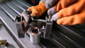 СДЕЛАЛА ОТЛИЧНЫЙ СТАНОК в свою мастерскую. Гриндер своими руками. DIY belt grinder.