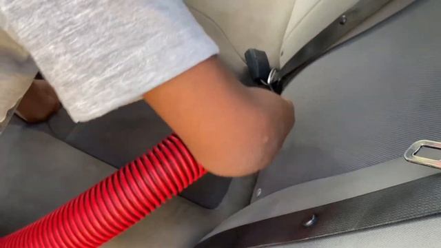 CLEAN WITH TERESA: CLEANING OUT MY DIRTY CAR 🚗| I HAVE 5 KIDS смотреть онлайн