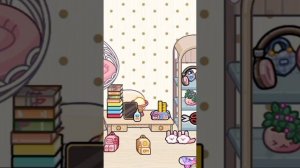 Ксюша идёт на музыку💟