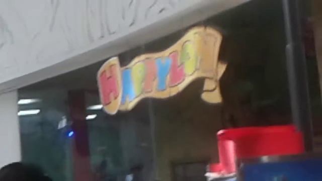 Кушаем фкусный KFC!!! И выбираем лего игрушки смотреть онлайн