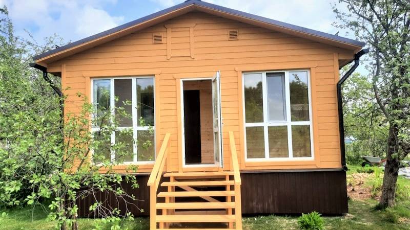 Стамеска да рубанок – друзья плотнику! Красивенный одноэтажный дом в Твери, доработан заказчиком смотреть онлайн