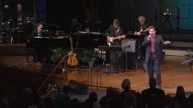 Thom Lich - There's A Healin' Goin' On (Mile Hi Church) смотреть онлайн