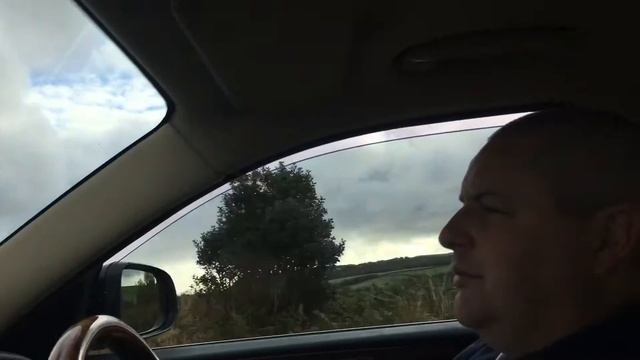 A171 between Scarborough and Whitby in Jaguar XJ X358 смотреть онлайн