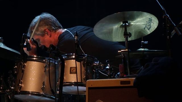 Jeff Sipe Drum Solo (Warren Hayes Band , "La Traverse", Cléon, France, 11/2015 смотреть онлайн