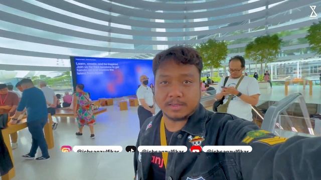 CEO Apple Tim Cook Akan ke Indonesia? Pertanda Apple Store Hadir di Indonesia? смотреть онлайн