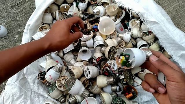 RAHASIA SUKSES PENGUSAHA BARANG BEKAS/RONGSOK,PANTESAN BISA CEPAT KAYA смотреть онлайн