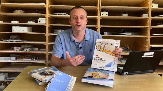 Top Books for Apprentice Electricians to Help you Become a Qualified Electrician смотреть онлайн